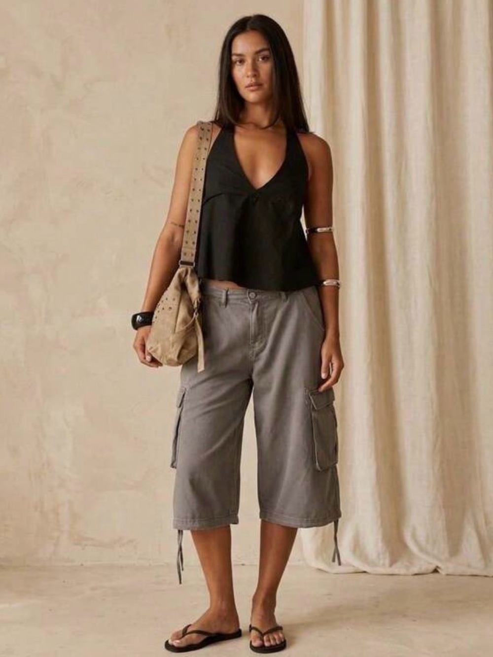 womens medium gray cargo capris NEW